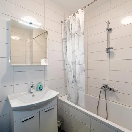 アパート Mirjam ザダル